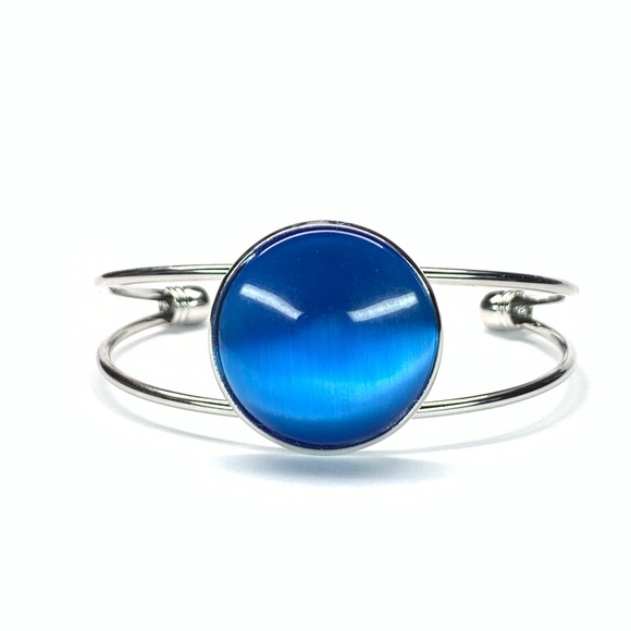 😍 Colorful Glass Cuff Bracelet 👀🛍💫 - Picture 1 of 3